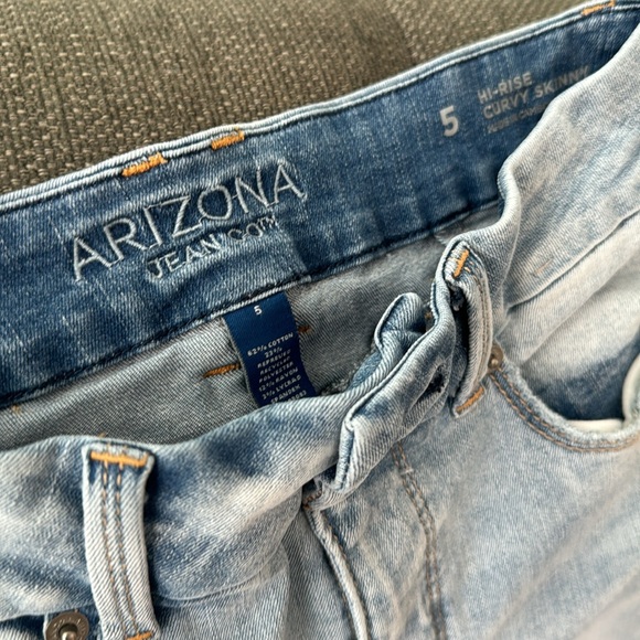 Hot Pick! ✨Arizona jeans co. Hi-Rise Curvy Skinny 👖 - Picture 2 of 4